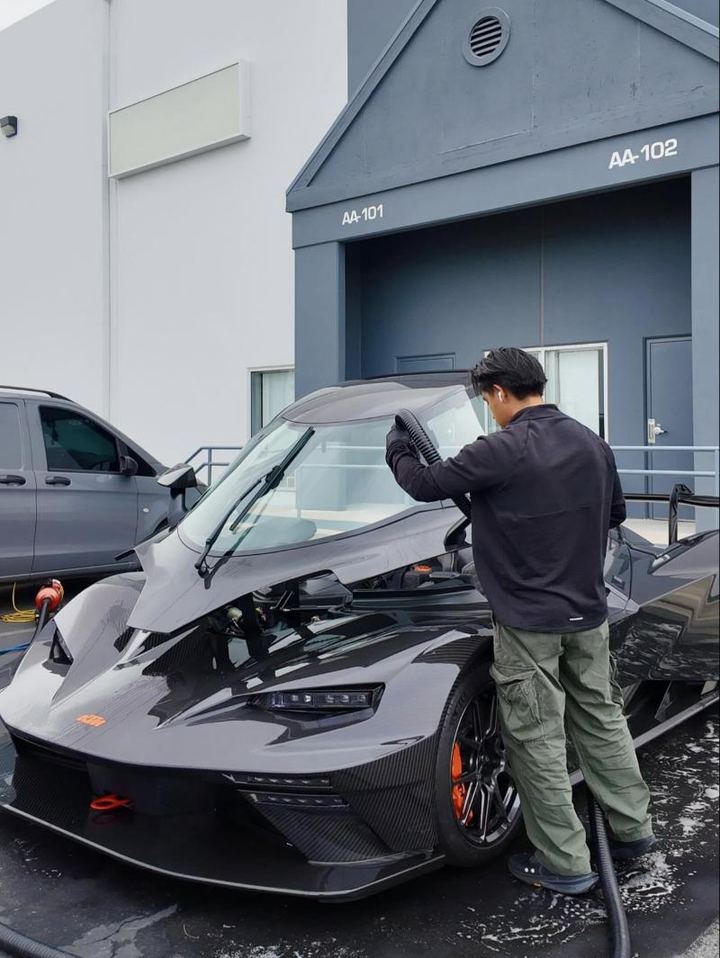 Fernando detailing a carbon-fiber KTM X-Bow